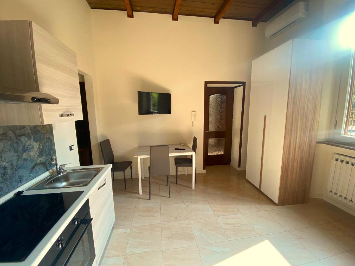 Apartment In Villa Milano Milão Exterior foto
