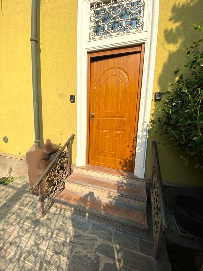 Apartment In Villa Milano Milão Exterior foto