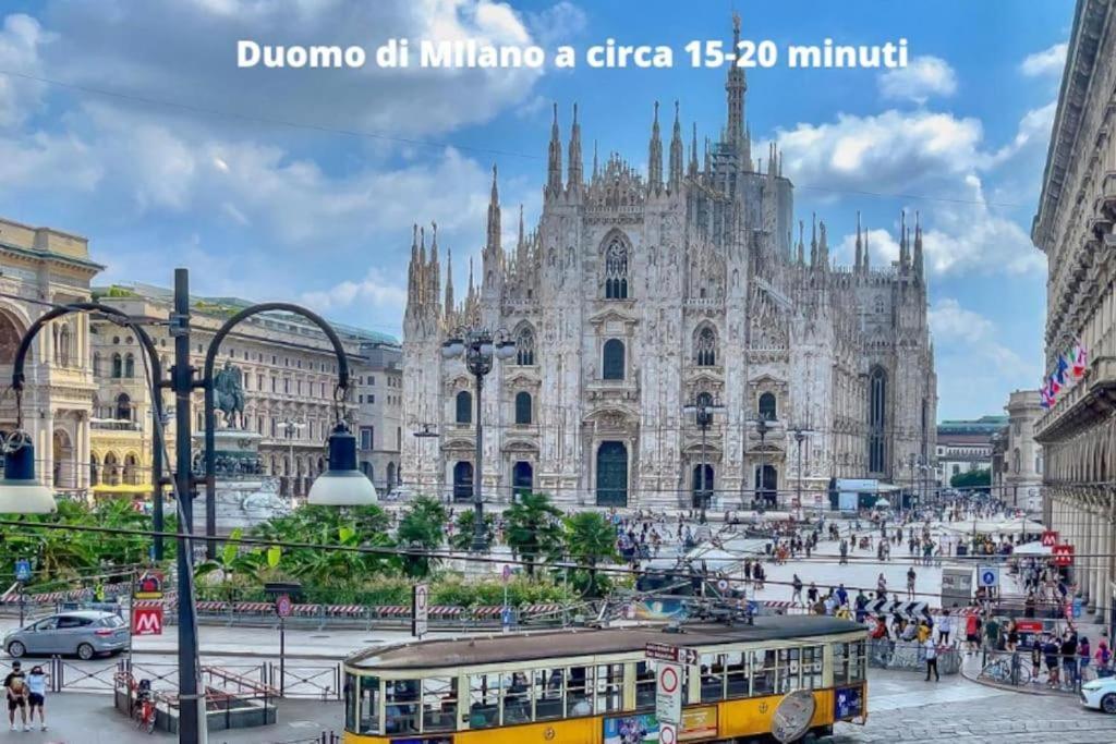Apartment In Villa Milano Milão Exterior foto